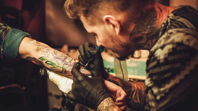 10 coisas que você precisa saber antes de fazer a 1ª tatuagem