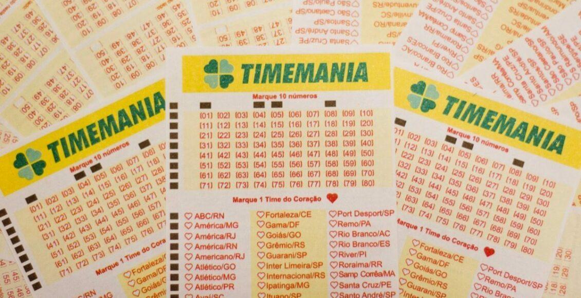 Timemania concurso 1564 - A imagem mostra três volantes da Timemania