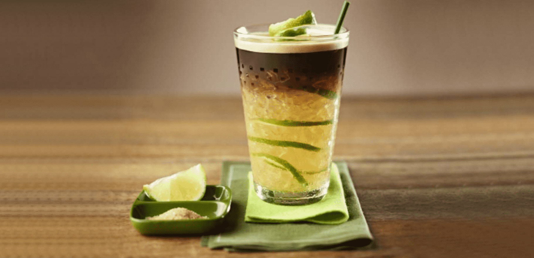 Foto mostra uma caipiroska de café.