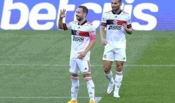Flamengo goleia Corinthians por 5 a 1, fora de casa