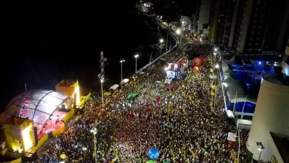 Carnaval 2021: blocos e camarotes de Salvador vendem abadás