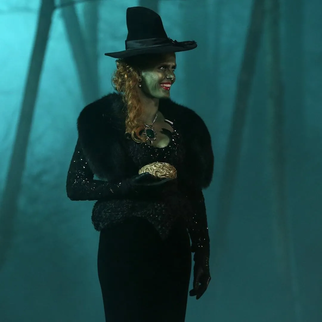 Imagem mostra bruxa da série 