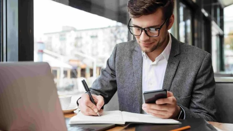 Conheça os 9 principais serviços gratuitos e pagos para o MEI