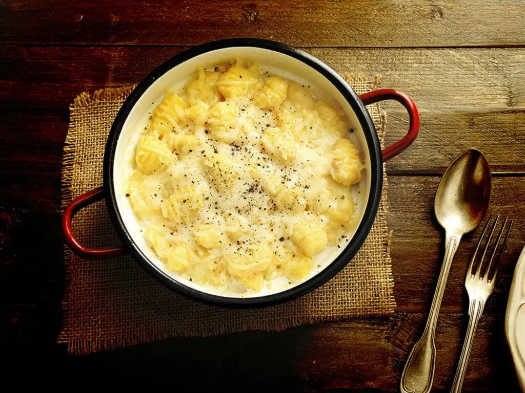 molho quatro queijos