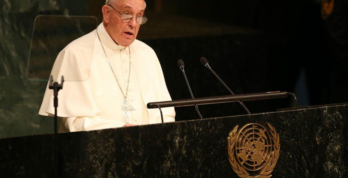 União homossexual legalizada é defendida pelo Papa Francisco em filme
