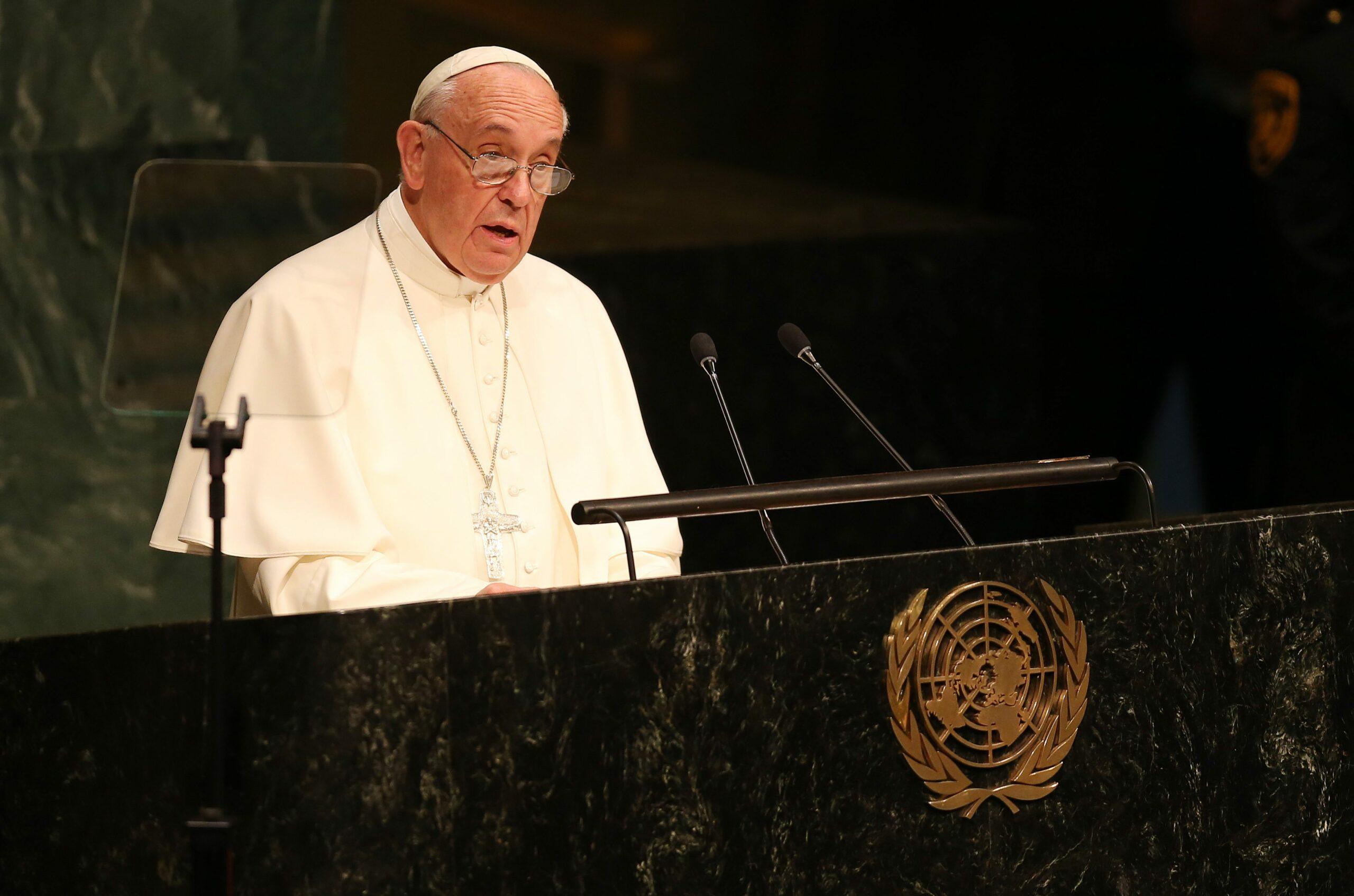 União homossexual legalizada é defendida pelo Papa Francisco em filme