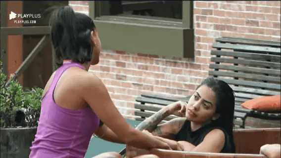 A Fazenda 2020: após discussões, Jakelyne e Mirella fazem as pazes