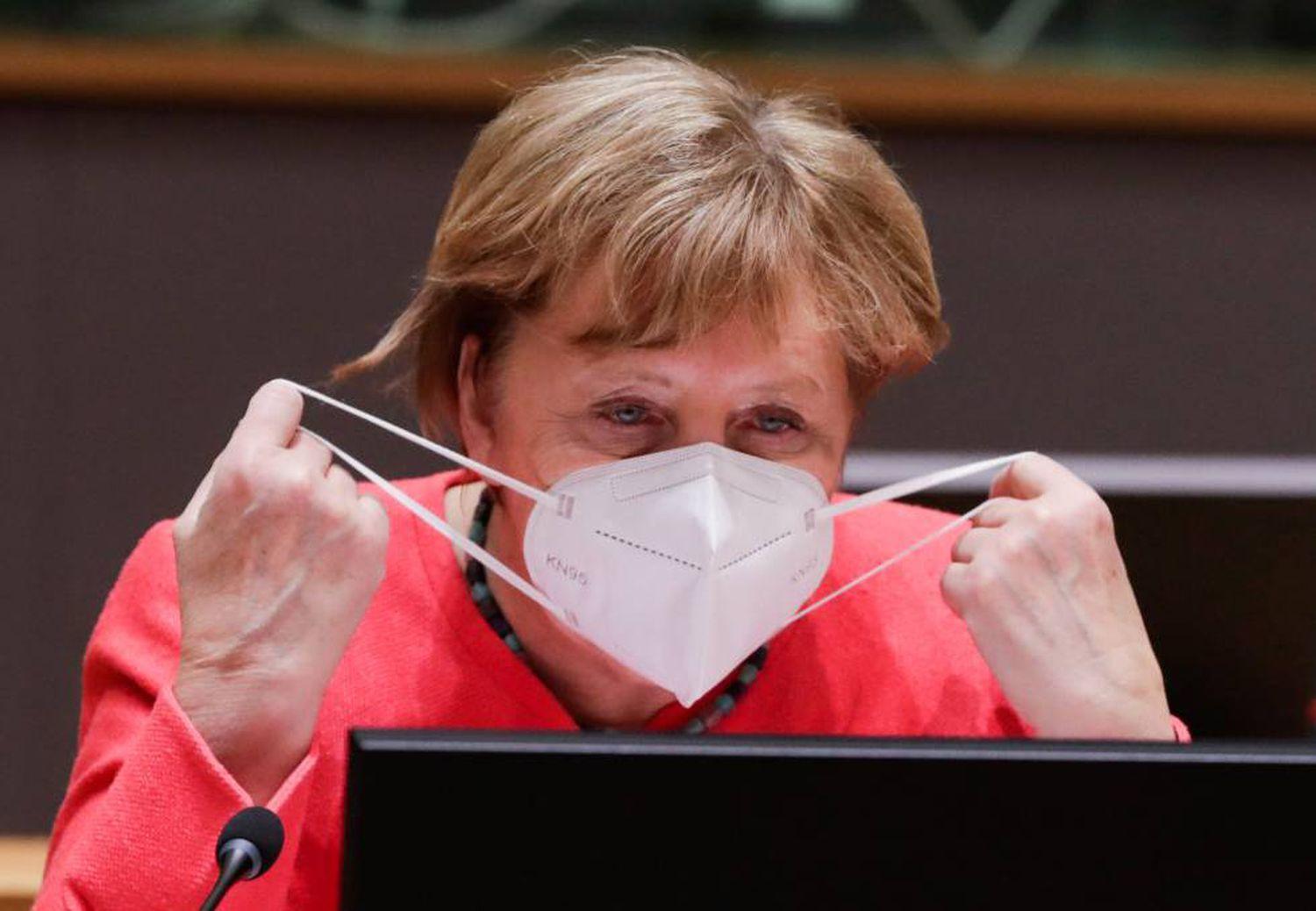 Além de bares e restaurantes, Ângela Merkel propõe o fechamento de locais de show e academias, mas deixará escolas abertas. Alemanha passa por primeiro aumento de casos desde o início da pandemia.