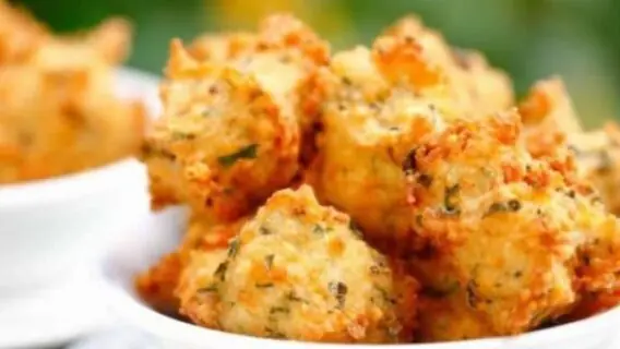 Bolinho de arroz: 9 receitas fáceis do saboroso petisco