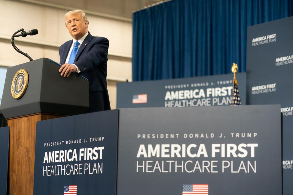 Presidente Donald Trump é internado para tratar covid-19. Foto: divulgação/Casa Branca