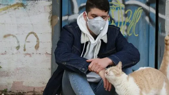 Espanha impõe toque de recolher nacional para conter a covid-19