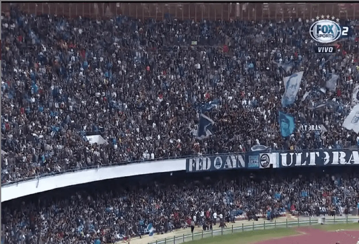 Estádio San Paolo tenebroso para os rivais