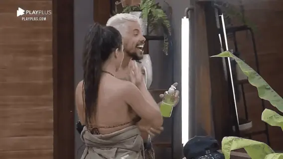 A Fazenda 2020: ‘Lula Livre’ a drink de álcool gel; relembre as infrações dos peões