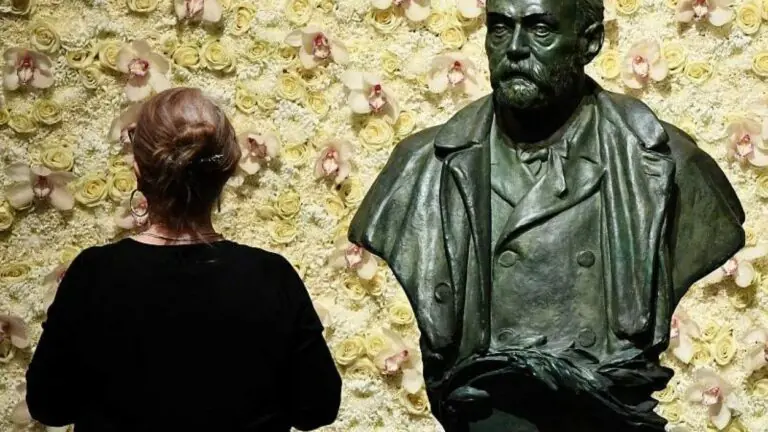 Prêmio Nobel de Física 2020 é concedido para pesquisadores de buracos negros