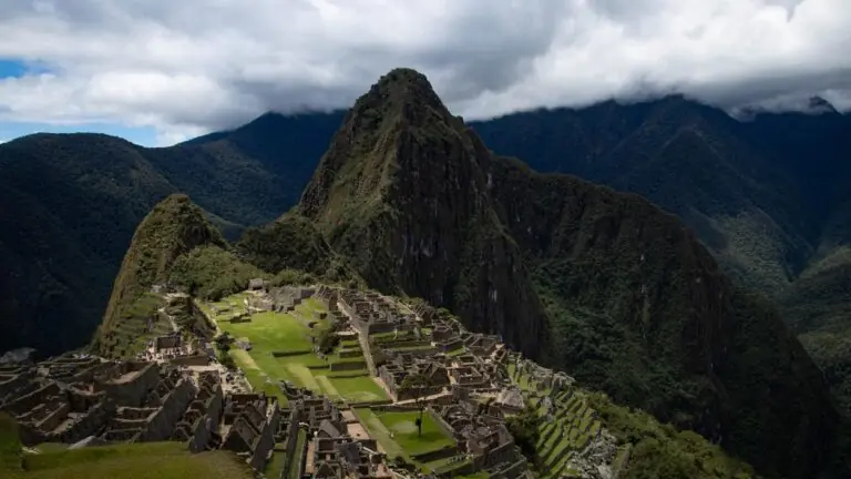 Peru abre Machu Picchu para um único turista abandonado pela pandemia