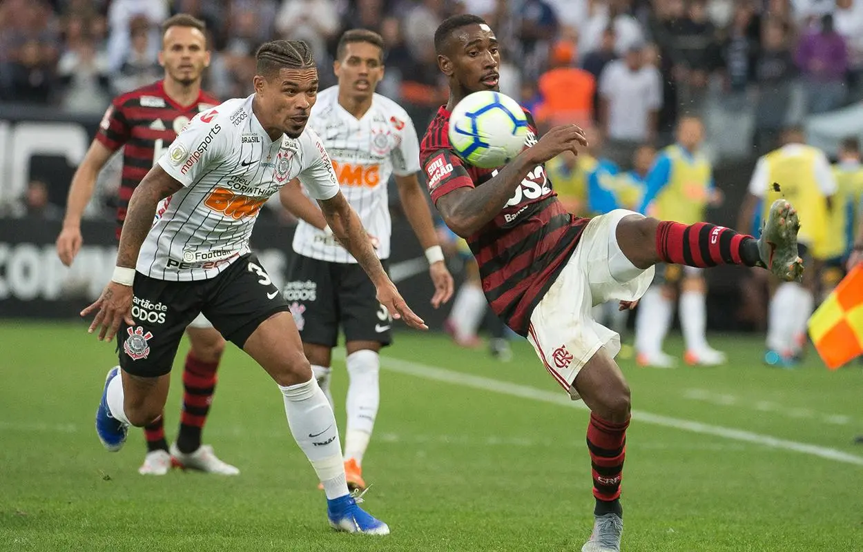 Corinthians e Flamengo se enfrentam pelo Brasileirão de 2019