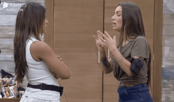a fazenda 12 tays e stéfani conversam sobre votos