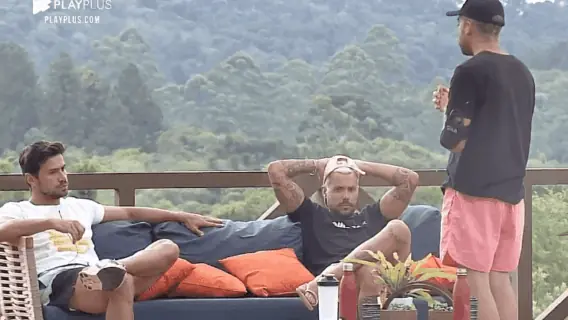 A Fazenda 2020: Mariano diz que peoas armaram para Raissa ser expulsa