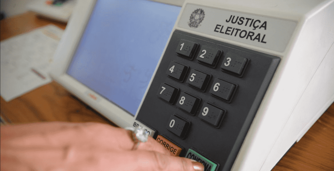 Foto mostra urna eletrônica das eleições 2020