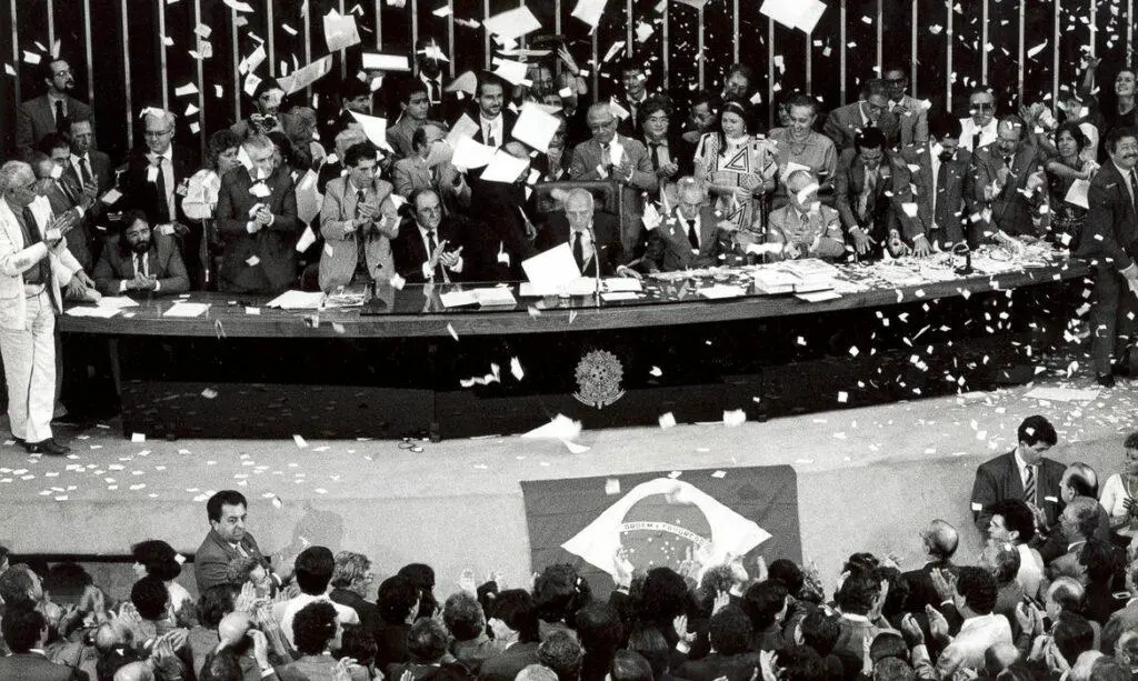 celebração de promulgação da Constituição Federal de 1988
