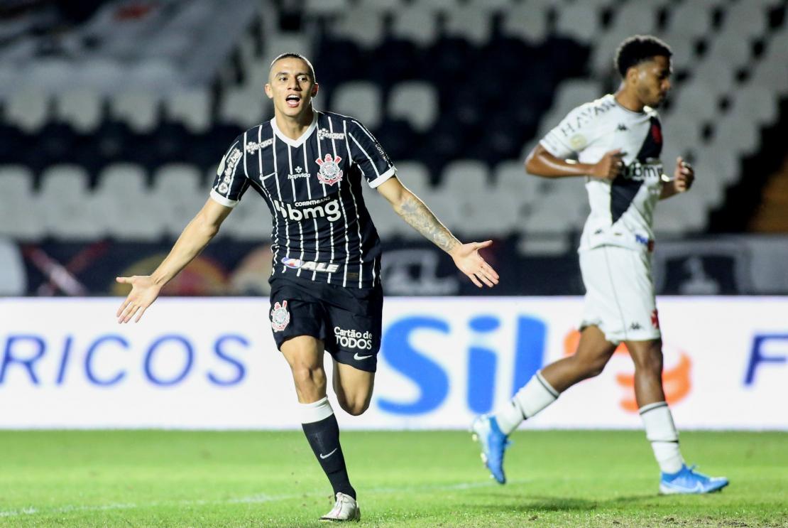 Corinthians vence Vasco e sobe para 10ª posição