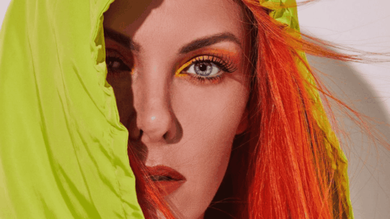 Visual temporário: Peruca faz (literalmente) a cabeça das famosas