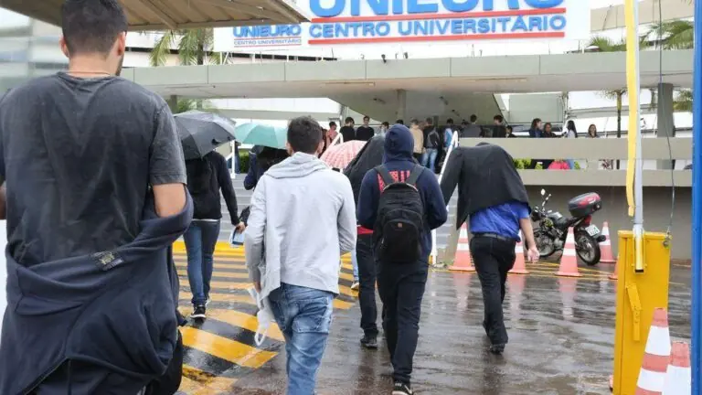 Faculdades particulares têm nota baixa em avaliação federal