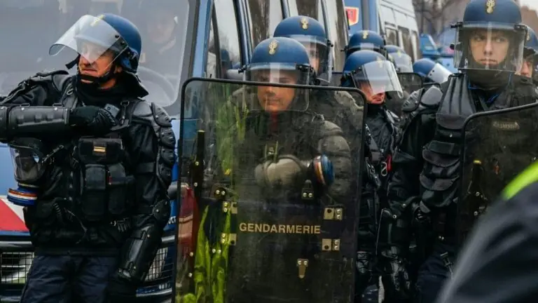 Ataque terrorista no interior da França: pessoas são esfaqueadas nas ruas de Nice