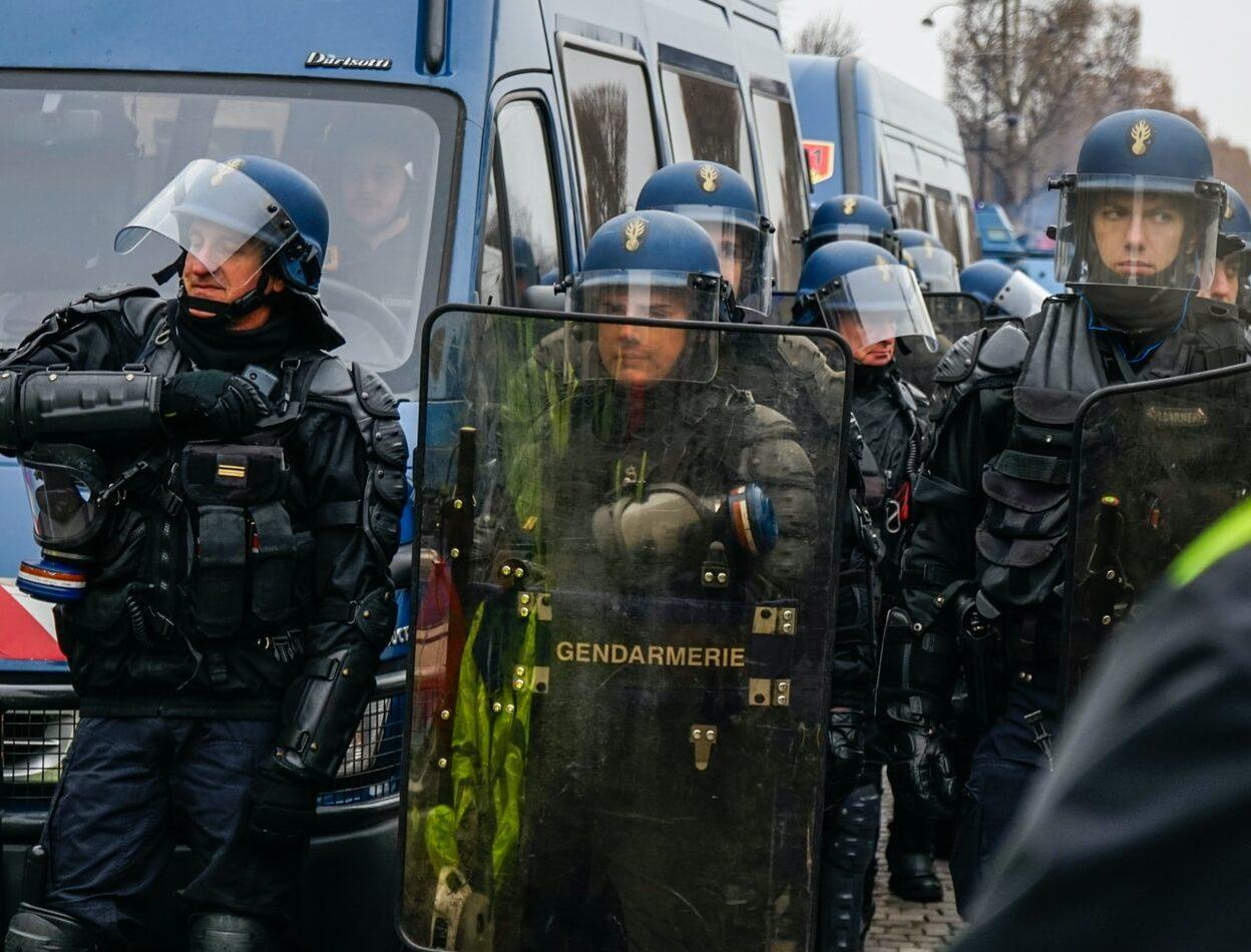 ataque terrorista no interior da França