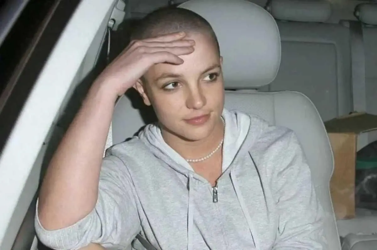 Britney Spears ficou careca em surto em 2007