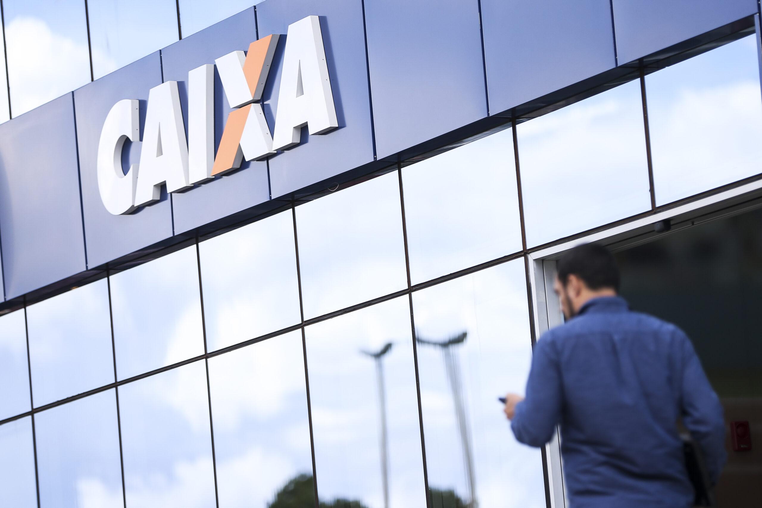 Fachada da Caixa Econômica Federal. Auxílio emergencial.