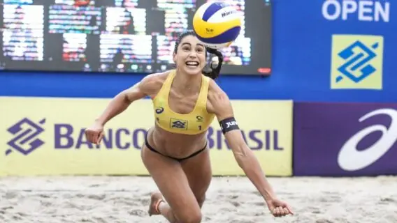 Julgamento de Carol Solberg, que gritou ‘Fora Bolsonaro’, é adiado; entenda o motivo