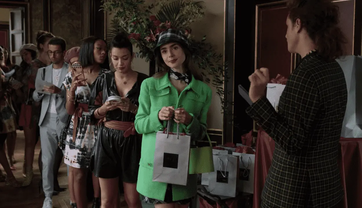 emily veste chanel verde