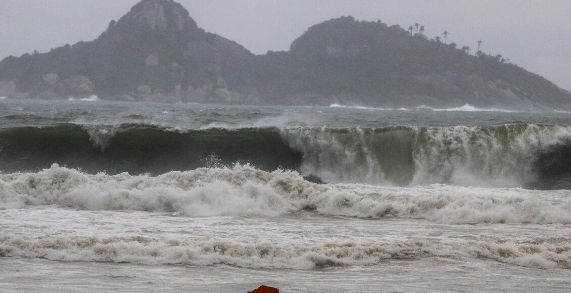 Ciclones deixam nove estados brasileiros em estado de atenção