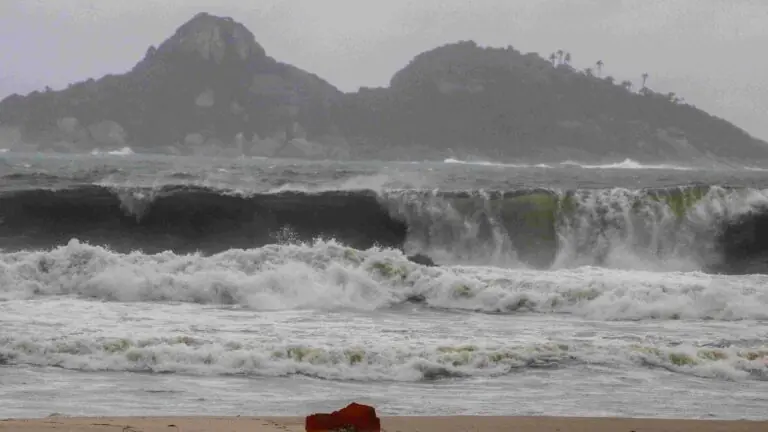 Ciclones deixam nove estados brasileiros em estado de atenção