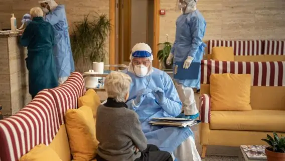 Covid em idosos: por que eles são mais vulneráveis ao vírus? 