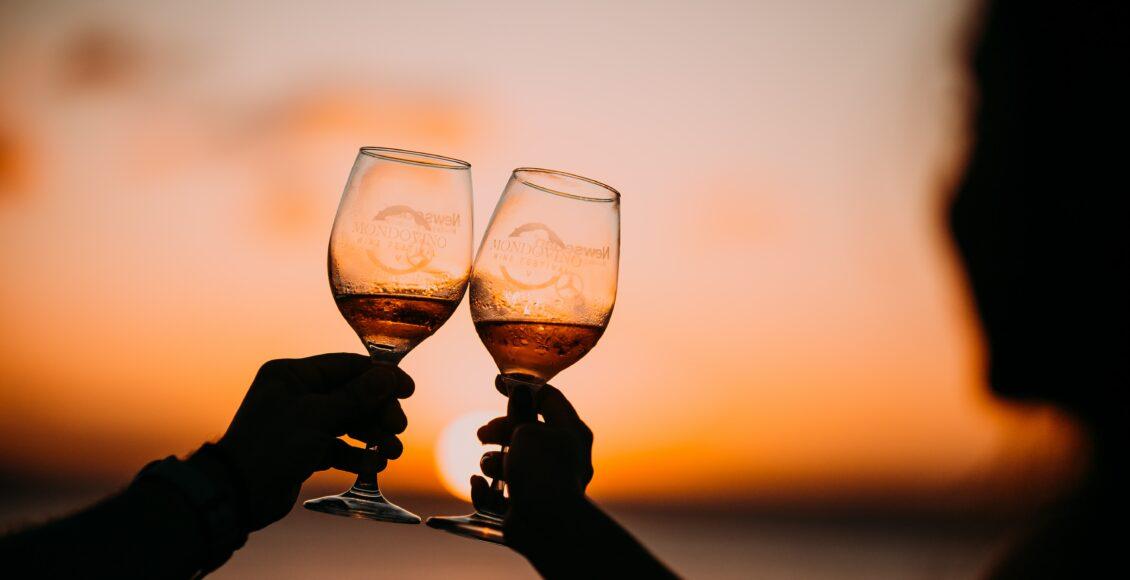 Confusão por vinho faz casal receber bebida avaliada em R$11 mil
