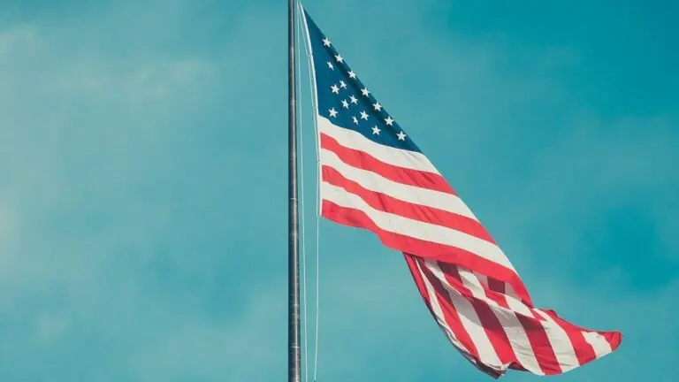 Economia dos EUA se recupera e bate recorde de crescimento no terceiro trimestre