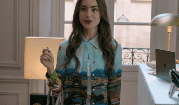 ‘Emily em Paris’: Roupas da personagem dão ‘match’ com nail arts