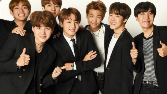A empresa de gestão do BTS, sensação do K-pop, estreia no mercado de ações