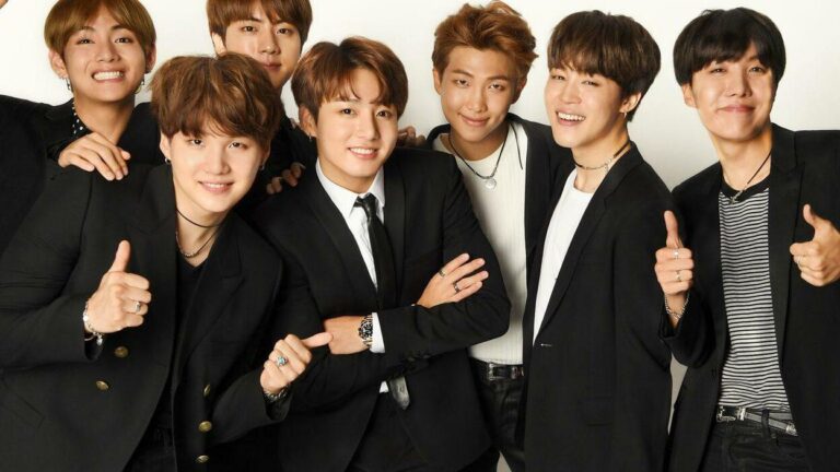 A empresa de gestão do BTS, sensação do K-pop, estreia no mercado de ações