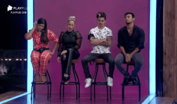 Imagem de Tays, Carol, Biel e Mariano na Enquete A Fazenda 2020