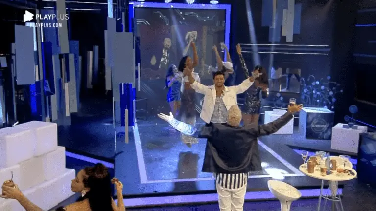 A Fazenda 12: assédio, quebradeira de Selfie e pegação; veja o resumo da festa