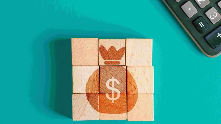 13º salário: entenda como funciona o cálculo e saiba se você tem direito