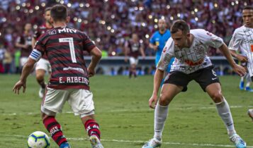 Corinthians e Flamengo se enfrentam pelo Brasileirão
