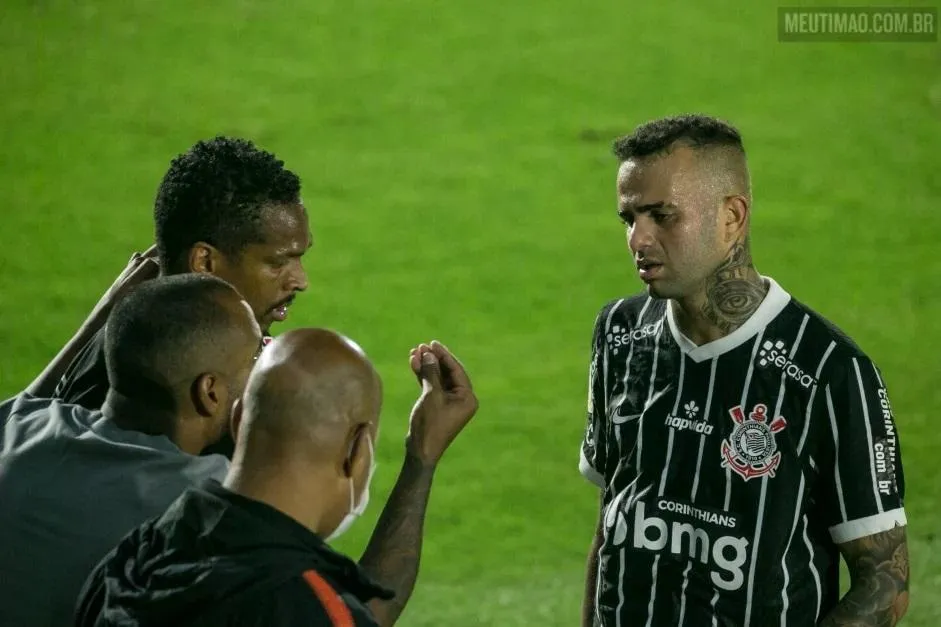 Foto de Luan cabisbaixo gera boatos na web