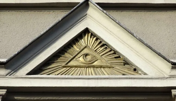 Fachada Illuminati Fachada Illuminati