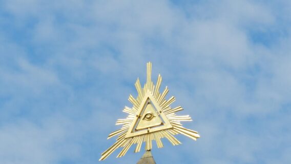 Illuminati: quem são e curiosidades sobre essa ordem tão misteriosa