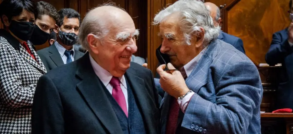 Julio María Sanguinetti e José Mujica renunciaram ao Senado do Uruguai. Foto: divulgação/Parlamento del Uruguay