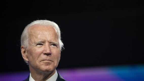 Vacinação e outras 18 promessas de Biden para os 100 primeiros dias